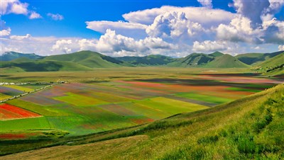 Castelluccio di Norcia, dove il coraggio fiorisce